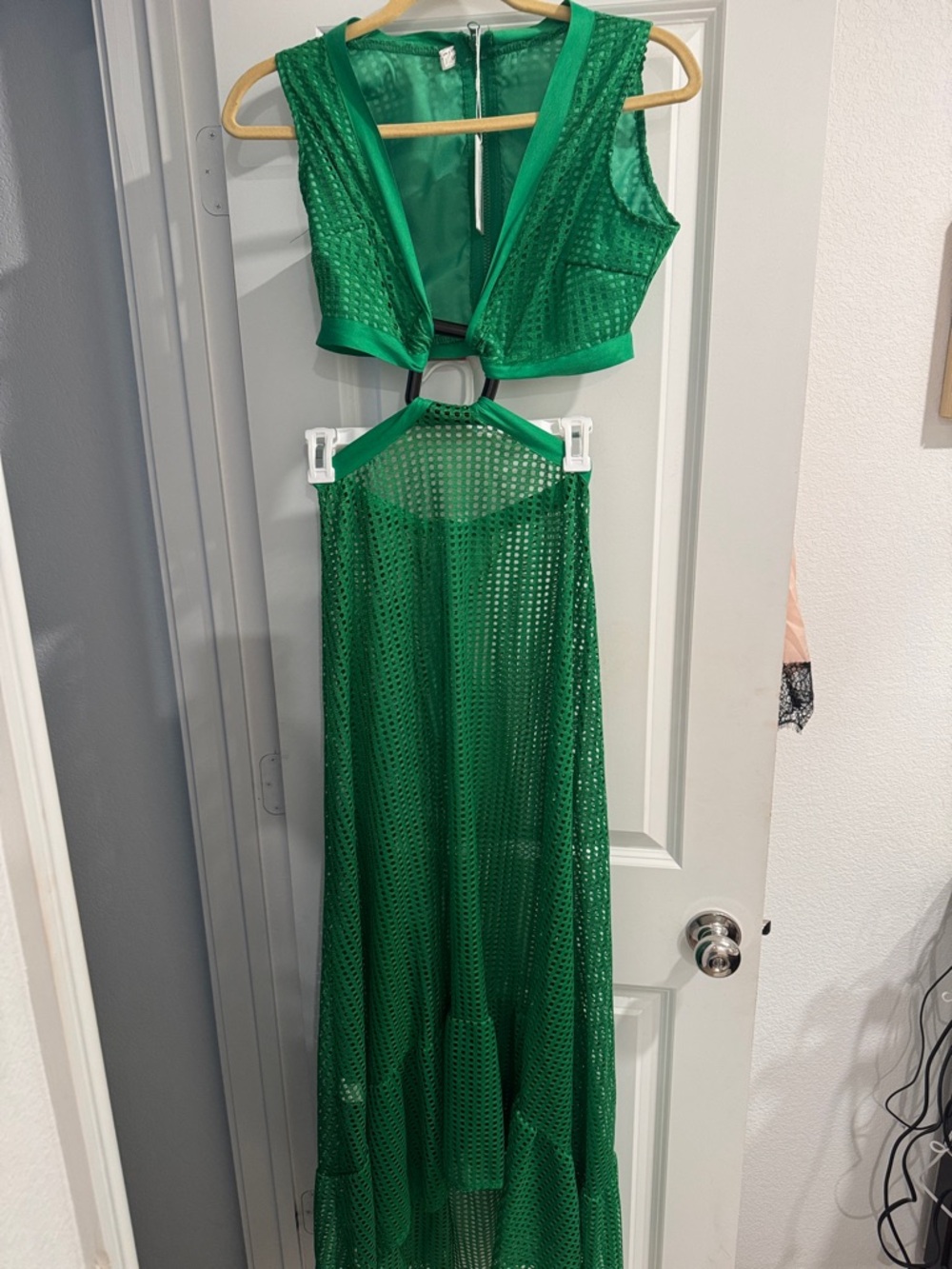 Backless Emerald Green Mesh Maxi Dress with Ring Cutout